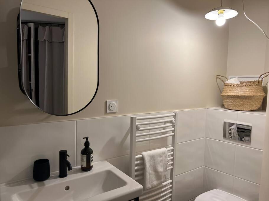 Apartmán Marais - Unique Duplex Decorated With Taste Paříž Exteriér fotografie